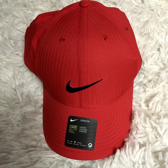 Nike Fire Red OS Cap